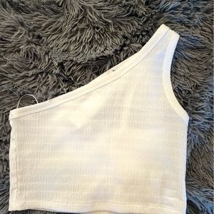 one shoulder crop top!